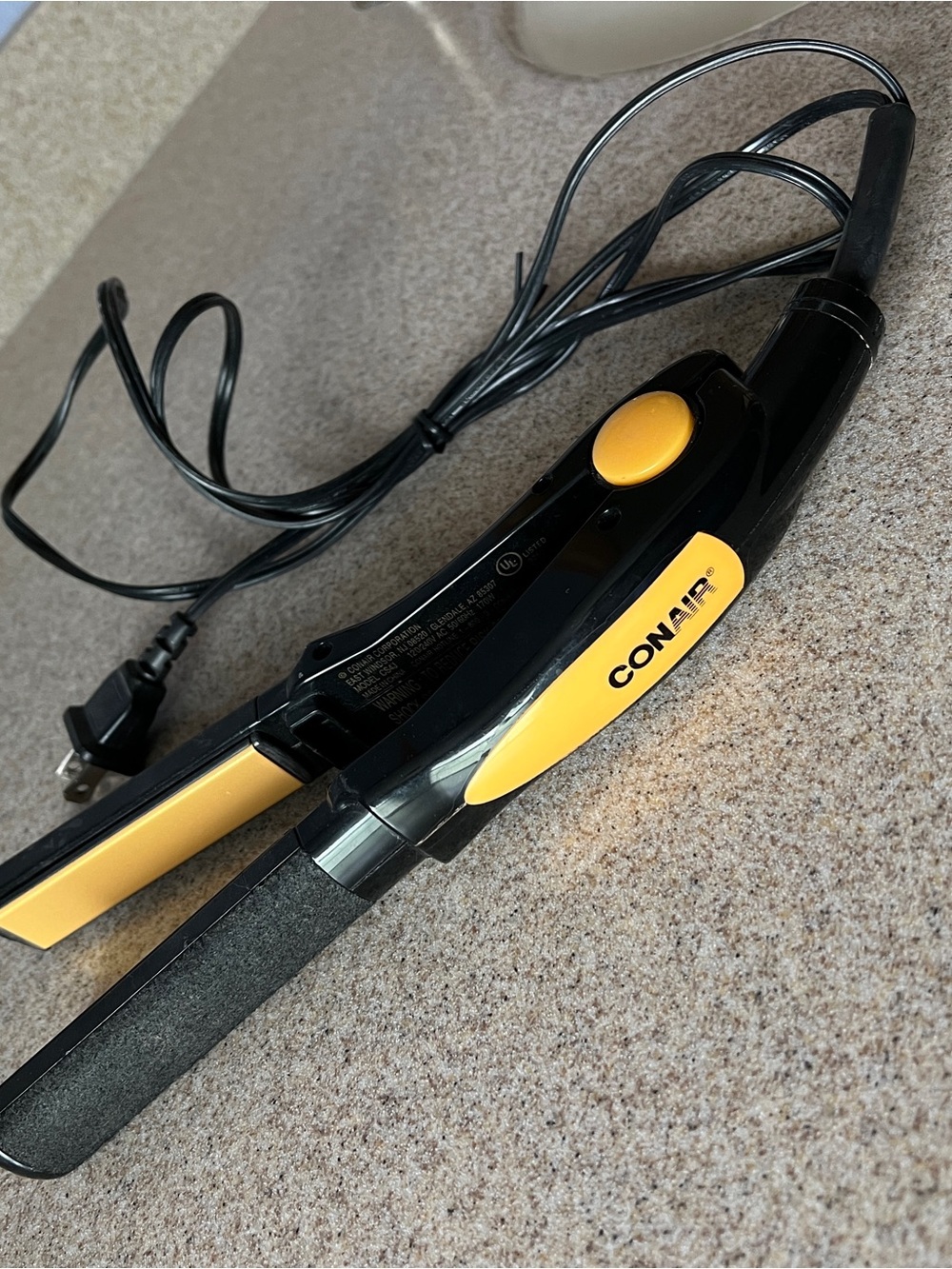 CONAIR CS4J Ceramic Hair Straightener Flat Iron